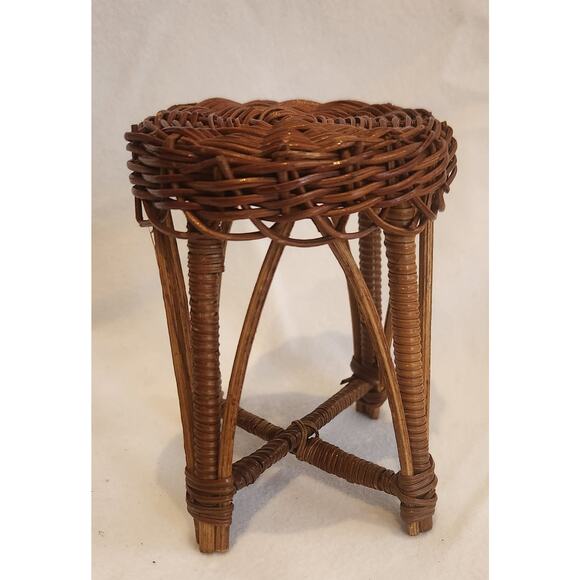 Vtg Wicker Rattan Doll Miniature Furniture 8 Pieces 2 Chairs 2 Tables2 Loveseats - Picture 7 of 10